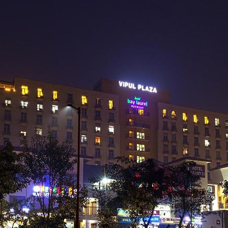 Hotel Bay Laurel Retreat Faridabad Bagian luar foto