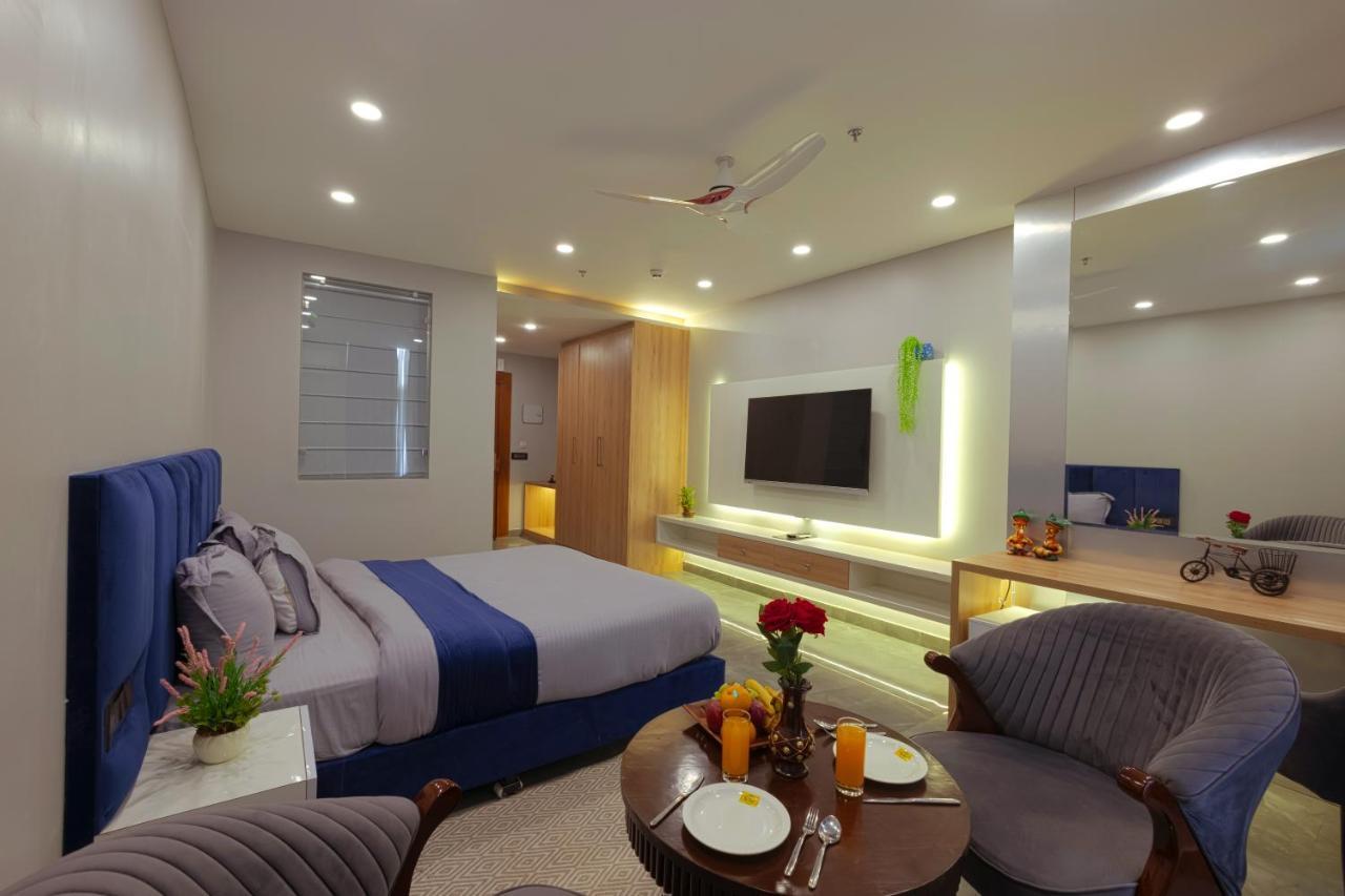 Hotel Bay Laurel Retreat Faridabad Bagian luar foto