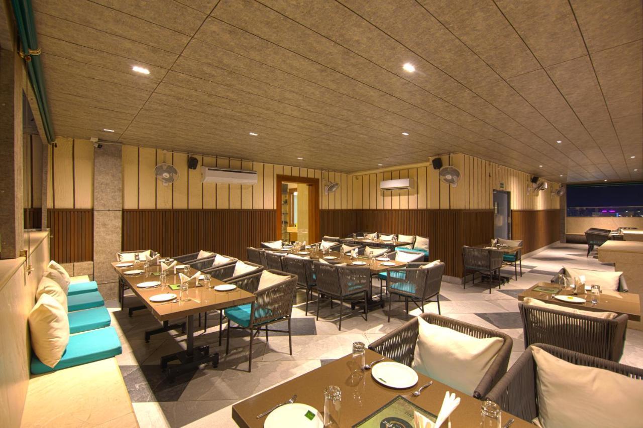 Hotel Bay Laurel Retreat Faridabad Bagian luar foto